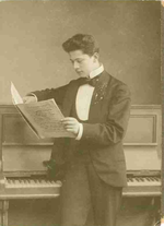 Ignatz Waghalter as a student at the Akademie der Künste in Berlin, around 1902. Photographer unknown. Photo: private. Ignatz Waghalter as a student at the Akademie der Künste in Berlin, around 1902. Photographer unknown. Photo: private.
